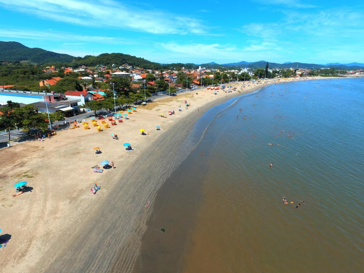 Apt 300 M Da Praia Proximo Ao Beto Carrero Picarras Exterior photo